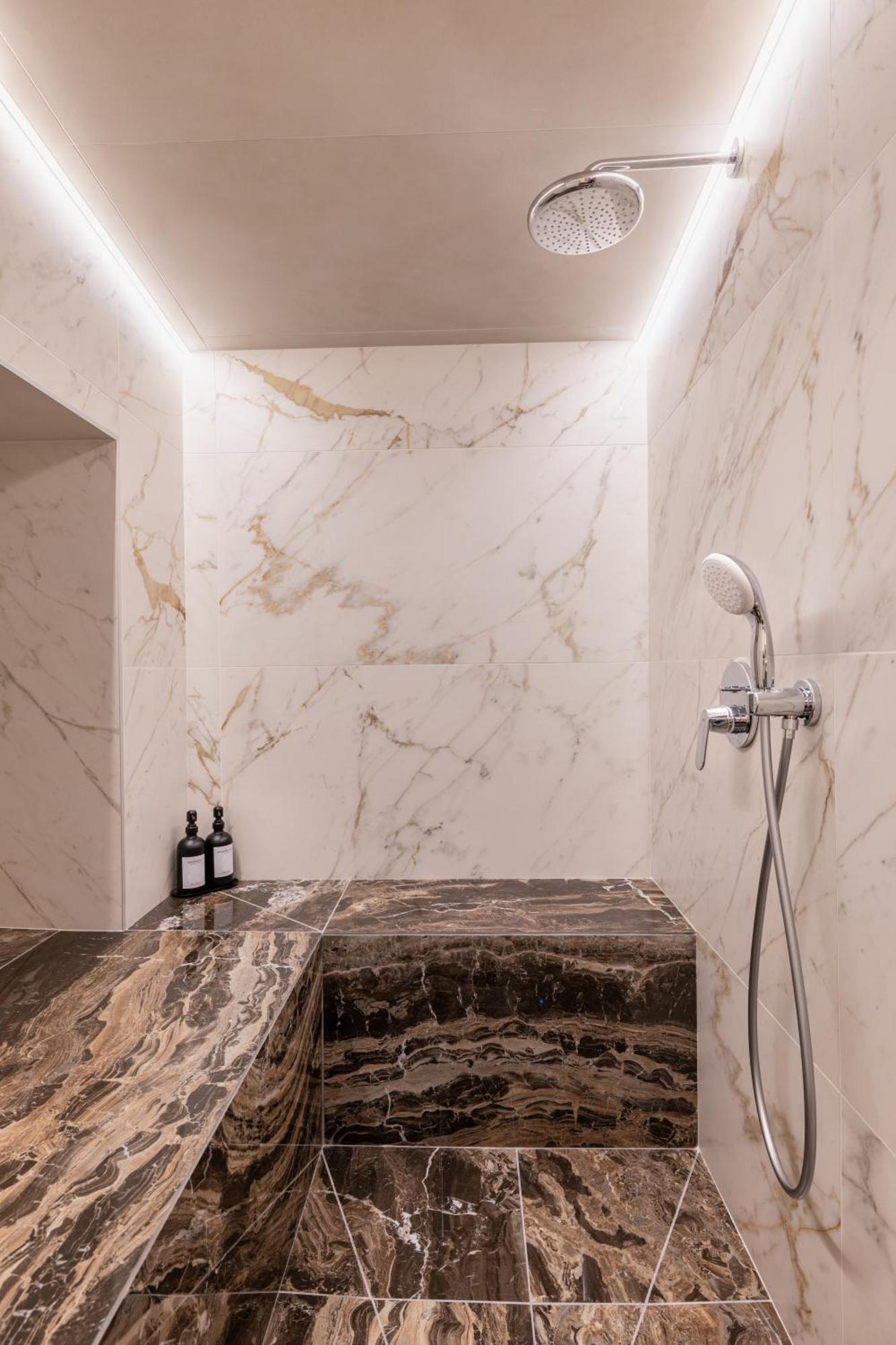 C0C00N Veritable Hammam A Partager A Deux Riom Buitenkant foto